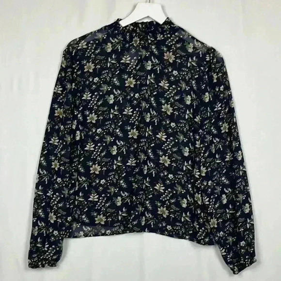 No Brand Womens Top Navy L Smocked Neckline Floral Print Button Closure Classy - Picture 1 of 11
